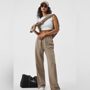 Alo Accolade Straight Leg Sweatpants size large